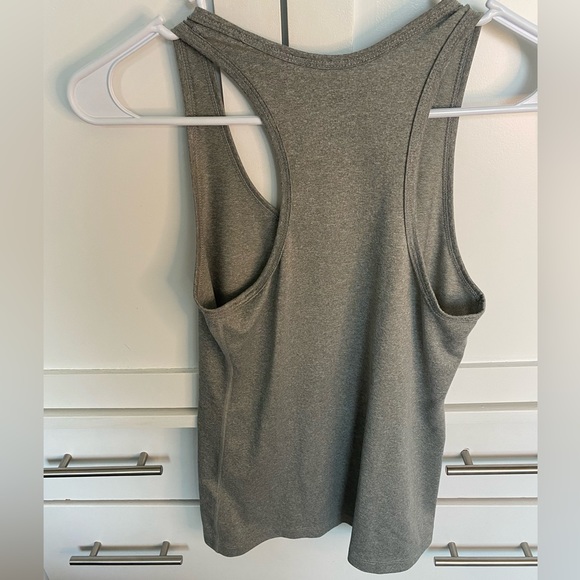 Nike Dri-Fit Tank Top - Picture 3 of 4